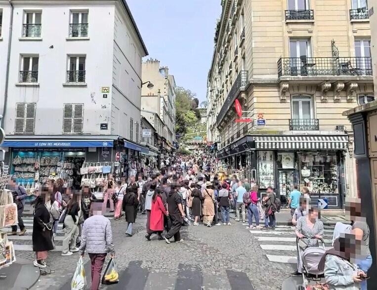 Retail in Paris for lease - Building Photo - Image 1 of 2