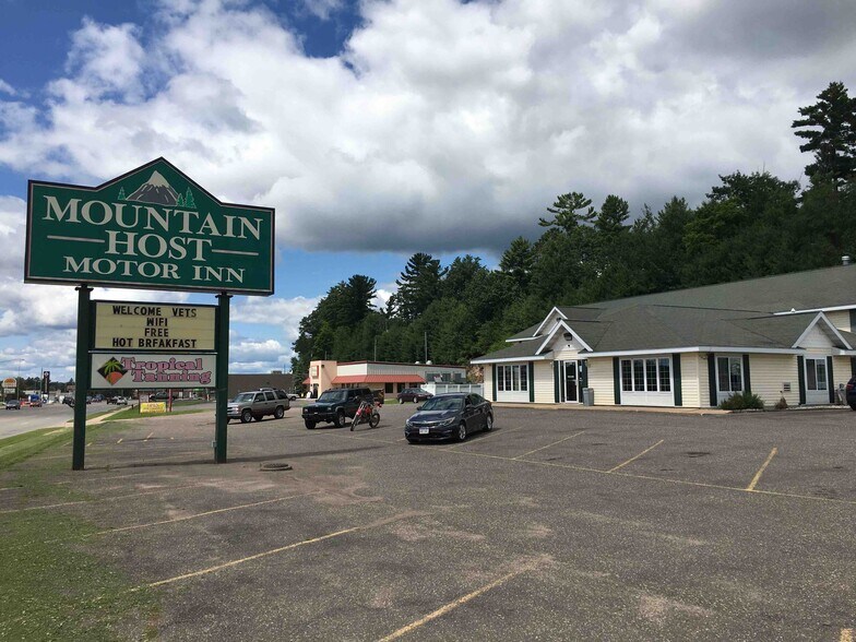 1451 S Stephenson Ave, Iron Mountain, MI for sale - Building Photo - Image 1 of 1