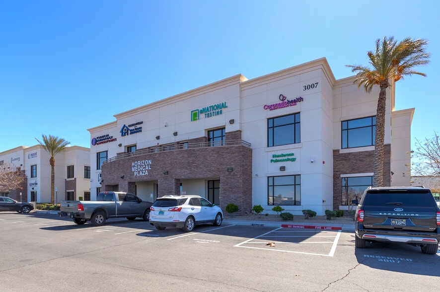 3007 W Horizon Ridge Pky, Henderson, NV for lease - Building Photo - Image 2 of 9