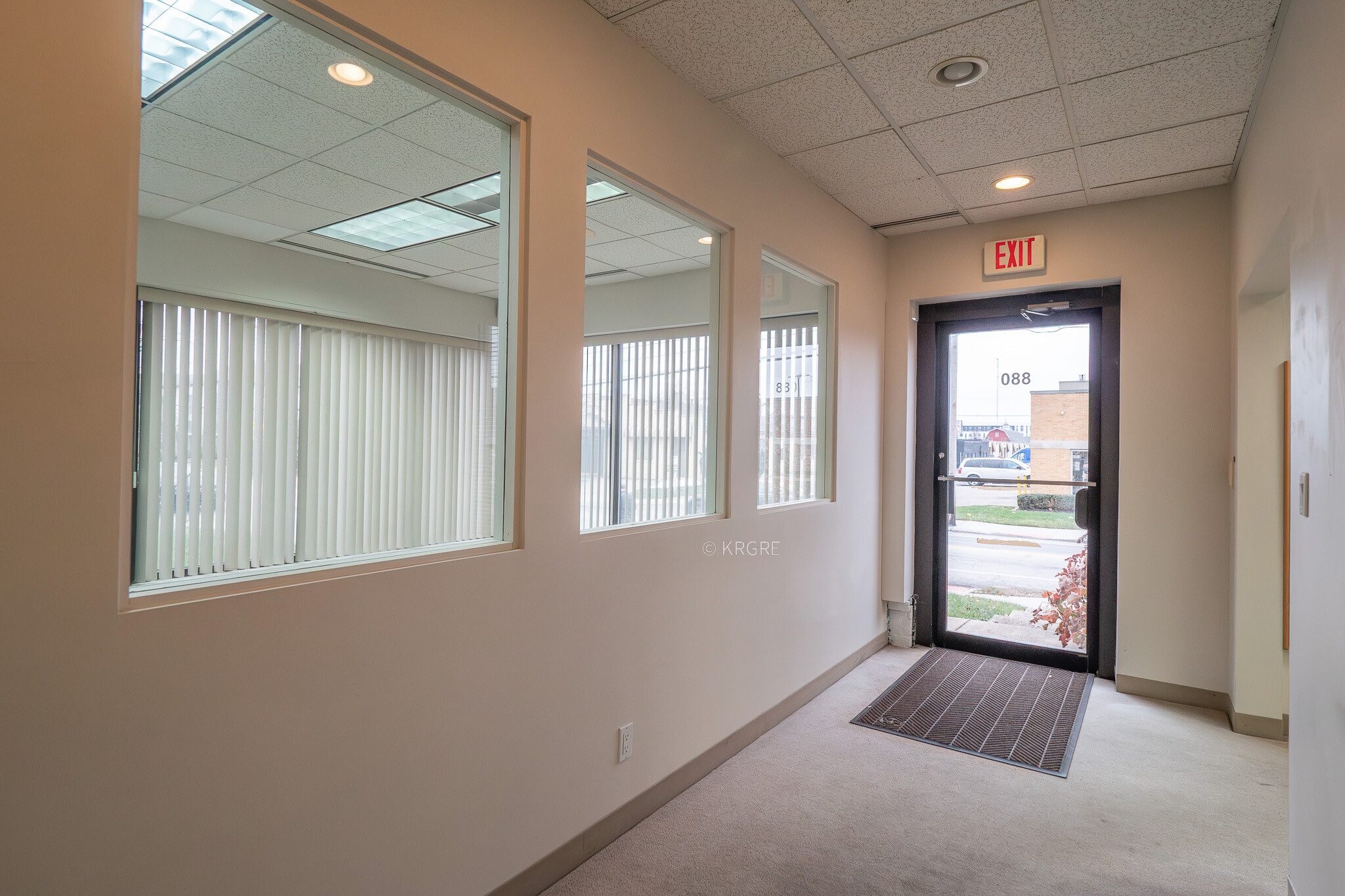 858-896 King Ave, Columbus, OH for lease Interior Photo- Image 1 of 10