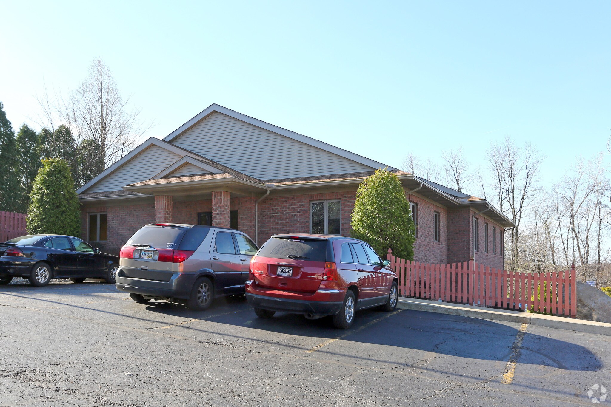 381 Darrow Rd, Akron, OH for sale Primary Photo- Image 1 of 1