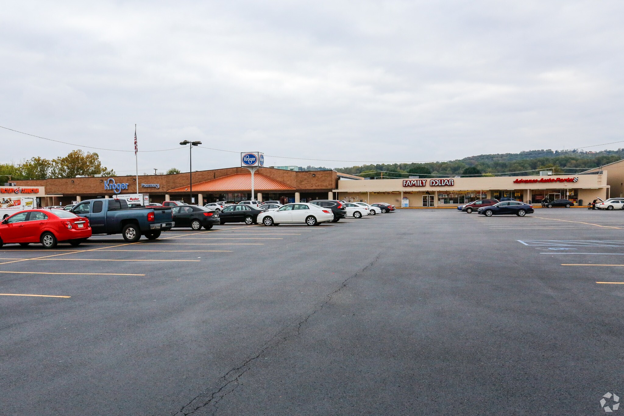 981 Dunbar Village Plz, Dunbar, WV 25064 Dunbar Village Plaza