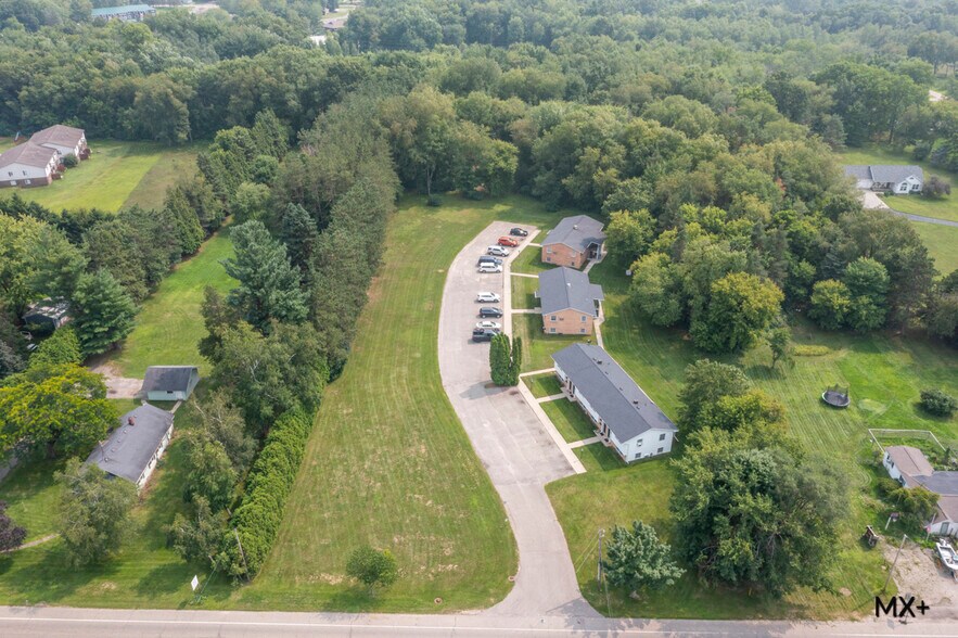 1407 W Ellis Ave, Belding, MI 48809