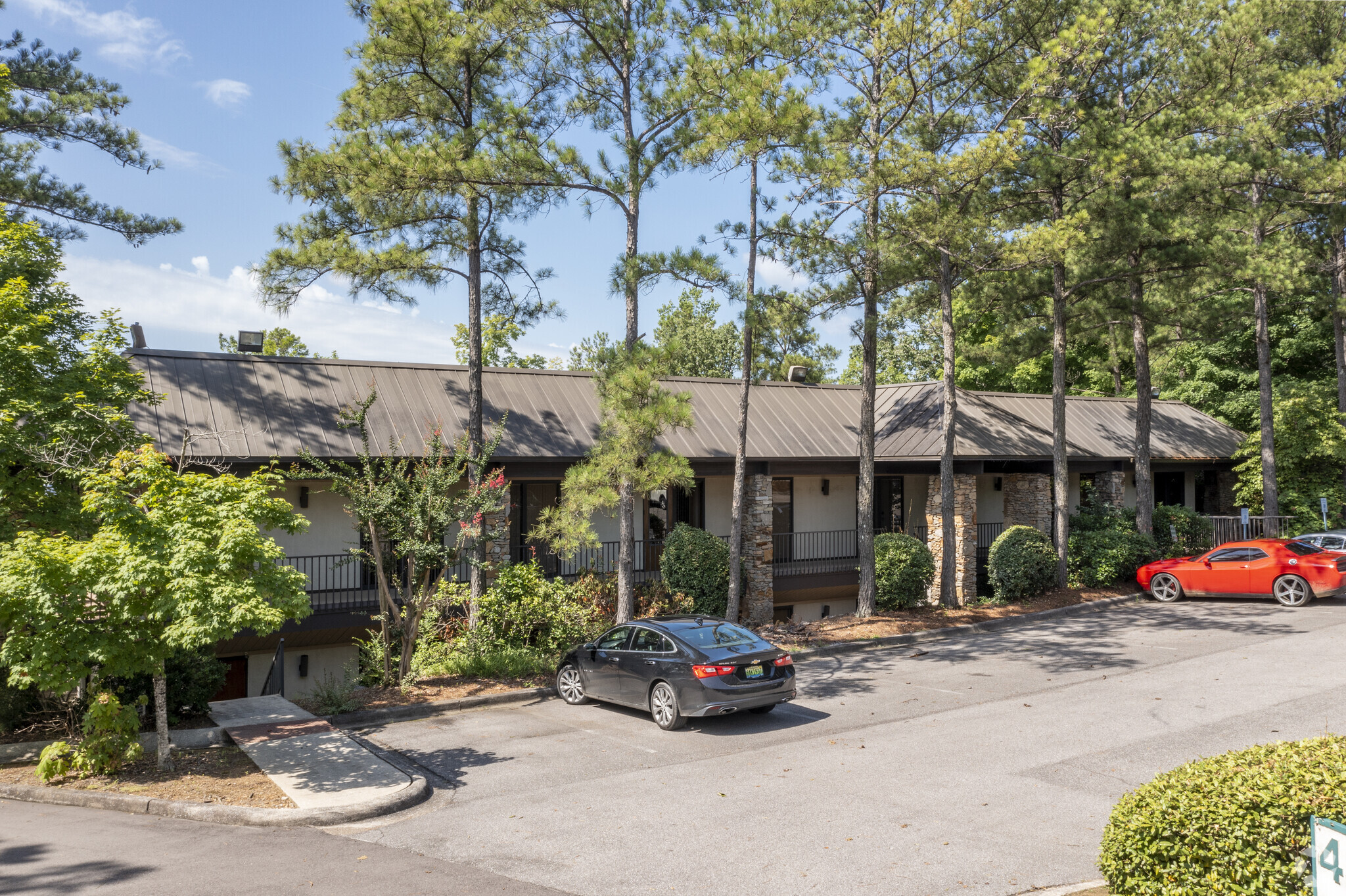 100 Century Park S, Birmingham, AL for lease Building Photo- Image 1 of 13