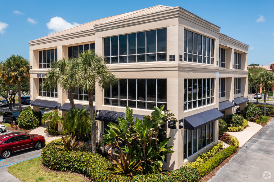 4280 Tamiami Trl E, Naples, FL for lease - Primary Photo - Image 1 of 5