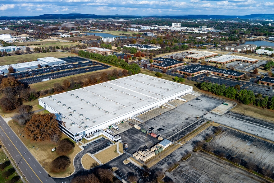 300 Diamond Dr NW, Huntsville, AL for lease - Building Photo - Image 1 of 12