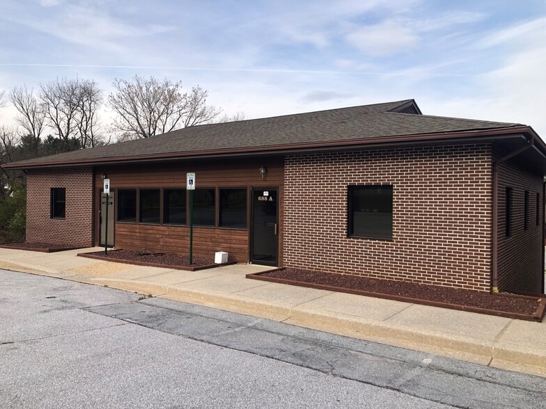 686 Poole Rd, Westminster, MD 21157 Office/Medical for Lease