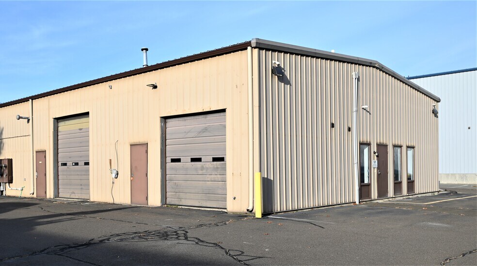 121-7 Spencer Plain Road, Old Saybrook, Old Saybrook, CT for sale - Primary Photo - Image 1 of 1