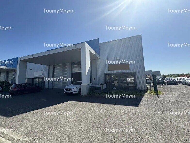 Office in Escalquens for lease - Building Photo - Image 2 of 9