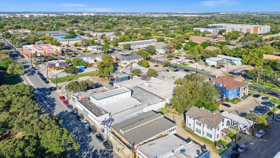 1314 W Hickory St, Denton, TX for sale - Building Photo - Image 3 of 12