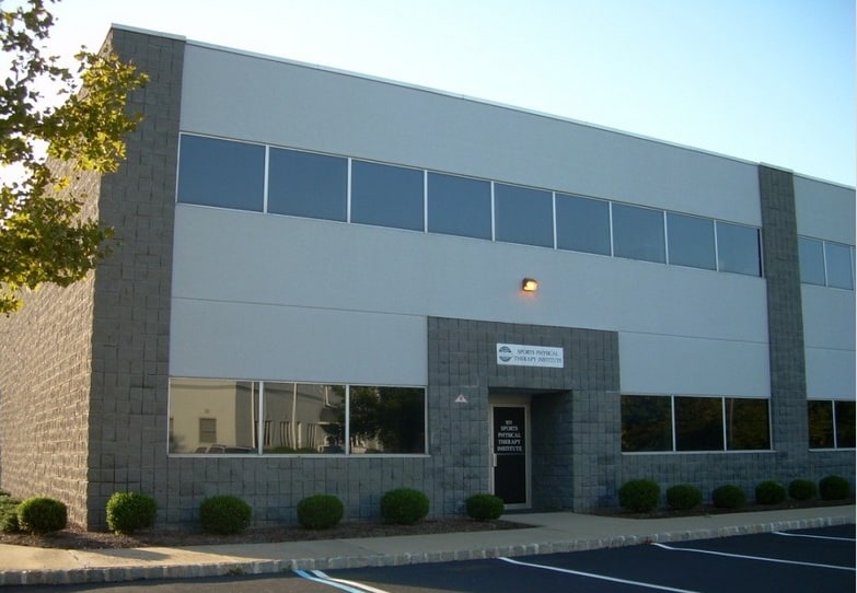 8 Bartles Corner Rd, Flemington, NJ for sale - Primary Photo - Image 1 of 1