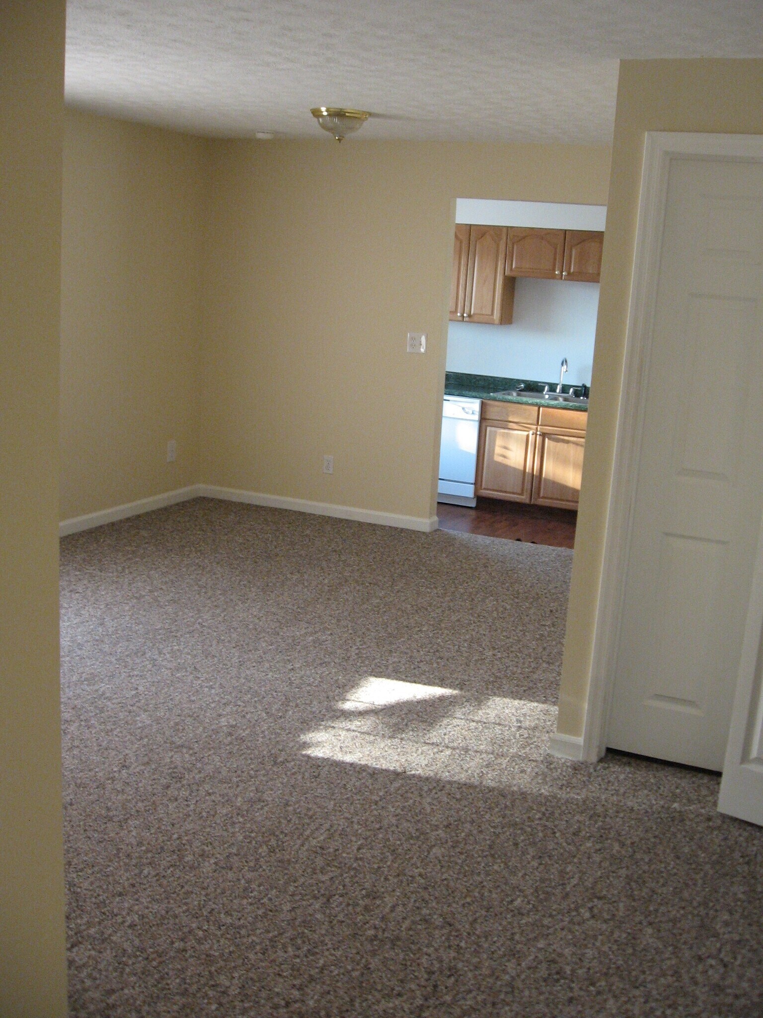 2648 4th Ave, Huntington, WV for sale Interior Photo- Image 1 of 1