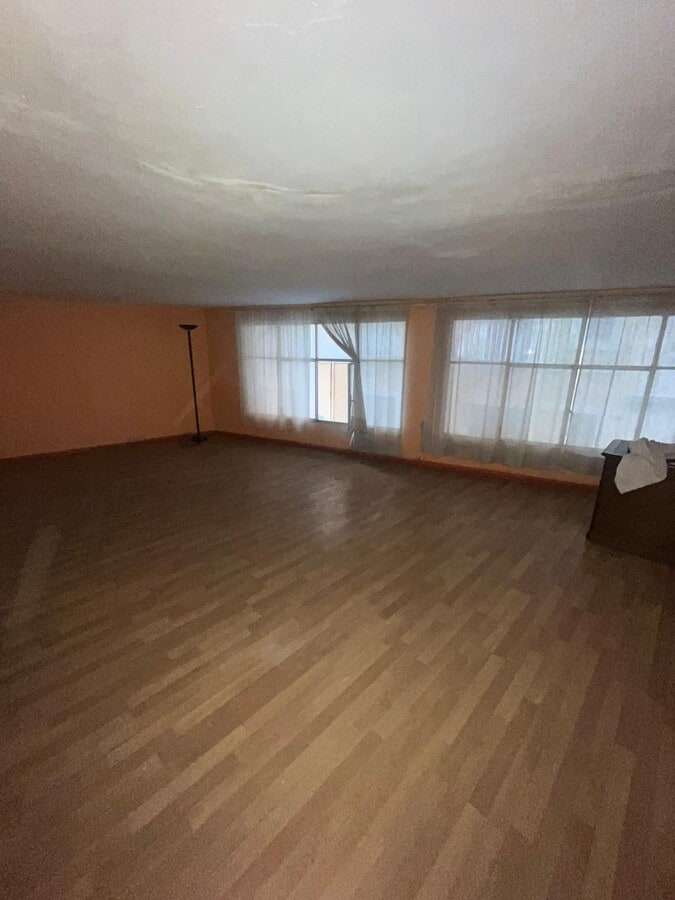 Tortosa, TAR 43500 - - - Interior Photo - Image 1 of 7