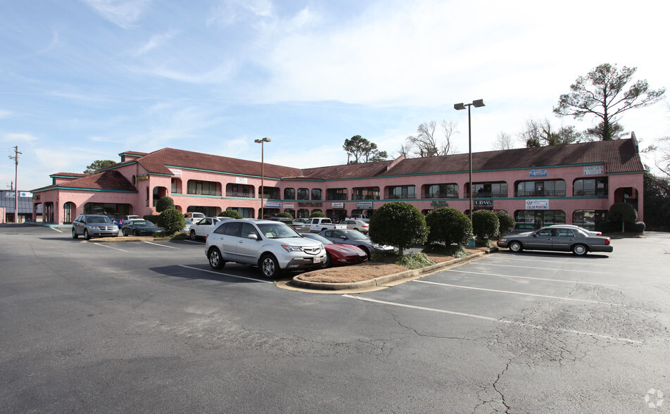 3706 Mercer University Dr, Macon-Bibb, GA for lease - Primary Photo - Image 1 of 8