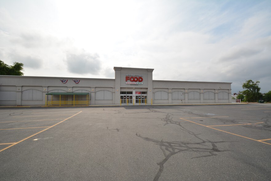 251 Broad Ave, Fairview, NJ for sale - Primary Photo - Image 1 of 1