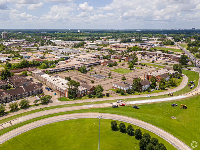 2618 Wooddale Blvd, Baton Rouge, LA for sale - Building Photo - Image 1 of 1