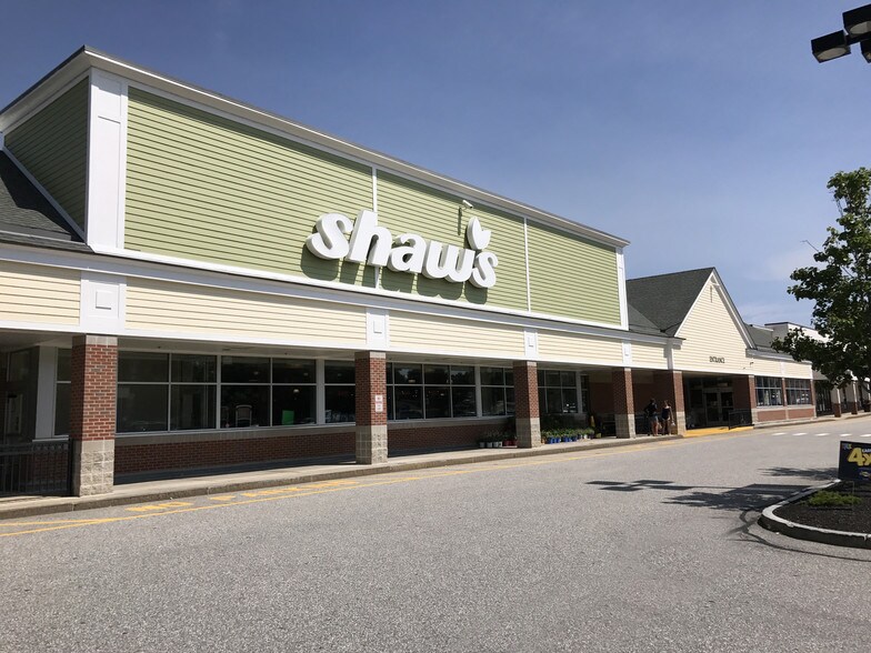 48 Plaistow Rd, Plaistow, NH 03865 Stateline Plaza