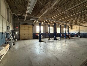 1633 Pearl Rd, Brunswick, OH for sale Interior Photo- Image 2 of 6