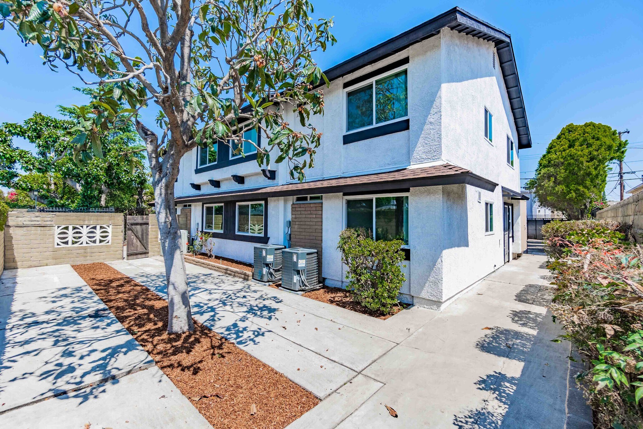 1813 W Ball Rd, Anaheim, CA for sale Primary Photo- Image 1 of 1