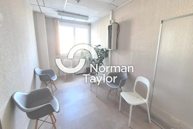 Location Bureaux 100 m²