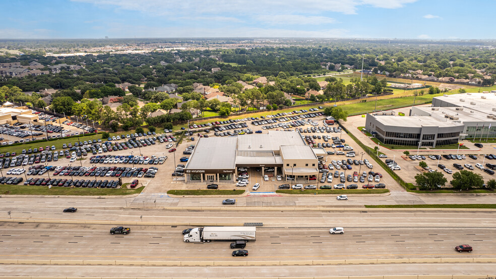 19300 Northwest Fwy, Houston, TX for sale - Building Photo - Image 2 of 6