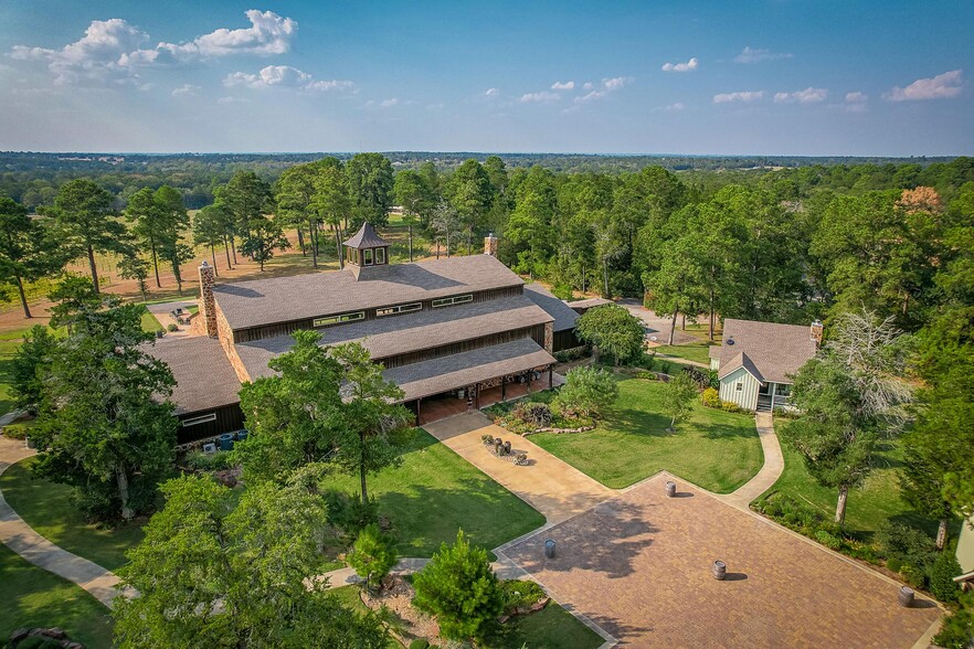 25642 Bernard Rd, New Ulm, TX for sale - Building Photo - Image 1 of 1