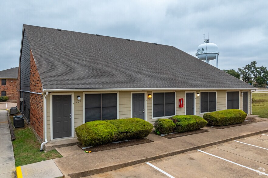 525 Commerce St, Azle, TX for sale - Primary Photo - Image 1 of 1