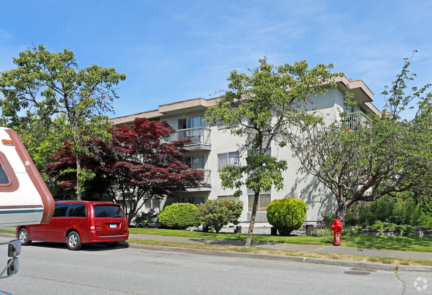 677 E 7th Ave, Vancouver, BC for sale - Building Photo - Image 3 of 5