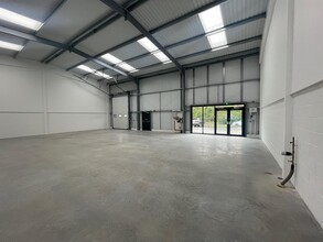 Greenbank Ter, Darwen for lease Interior Photo- Image 2 of 2