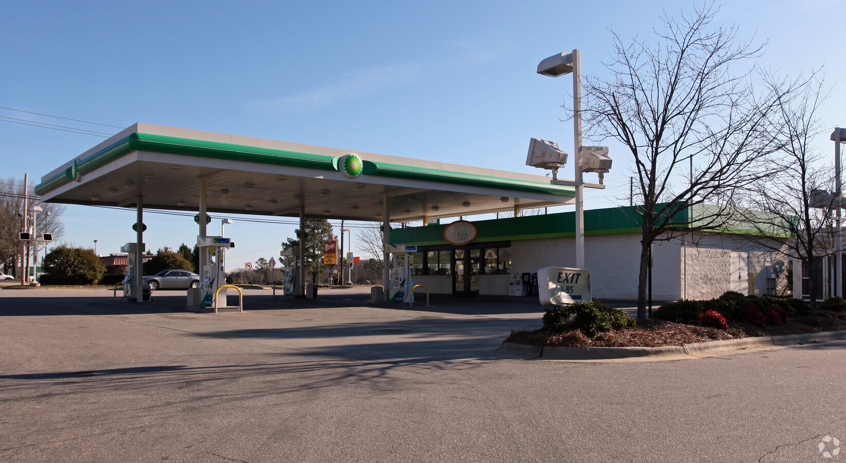 1551 Dabney Dr, Henderson, NC 27536