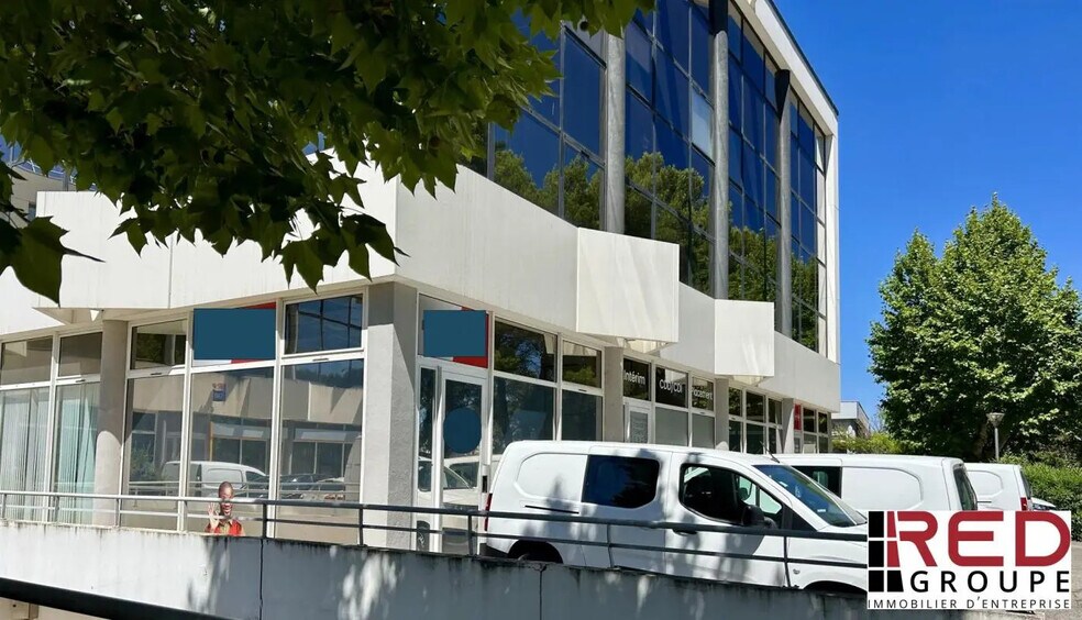 Office in Aix-en-Provence for lease - Building Photo - Image 3 of 8