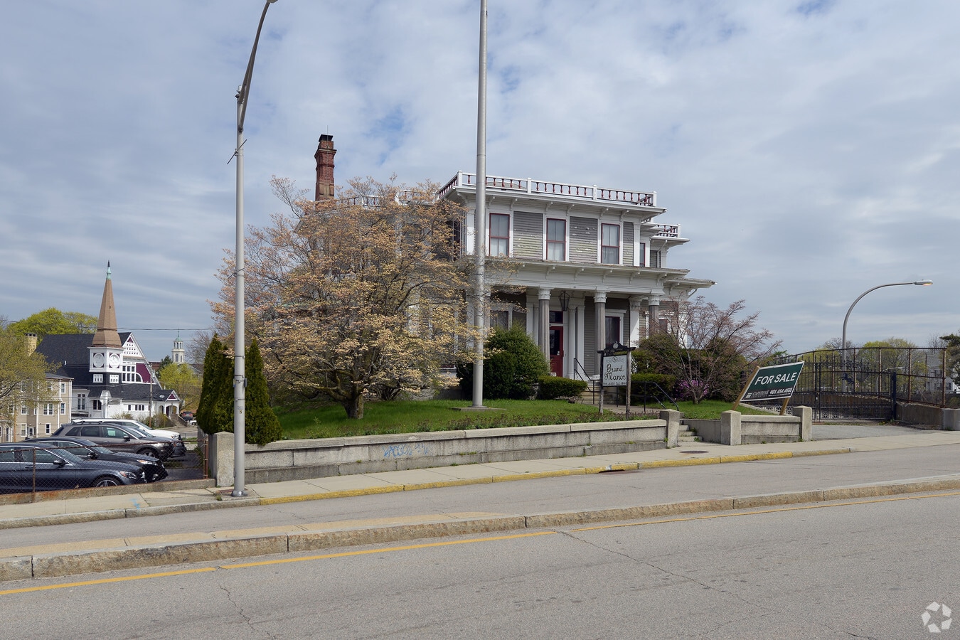 5658 Walcott St, Pawtucket, RI 02860