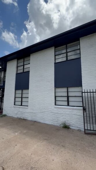 3613 Crane St, Houston, TX for sale - Commercial Listing Video - Image 2 of 27