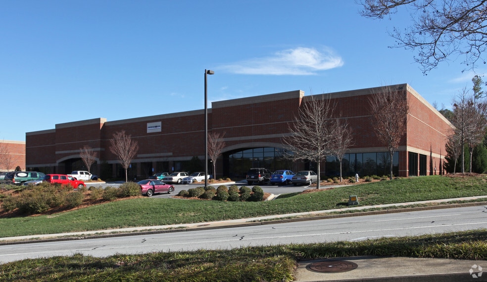 430 Satellite Blvd NW, Suwanee, GA for sale - Primary Photo - Image 1 of 1