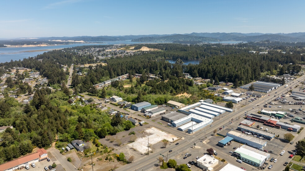 1090 Newmark Ave, Coos Bay, OR for sale - Building Photo - Image 3 of 34