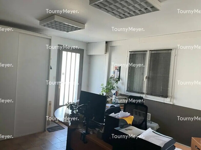 Flex in Saint-Avé for lease - Building Photo - Image 2 of 4