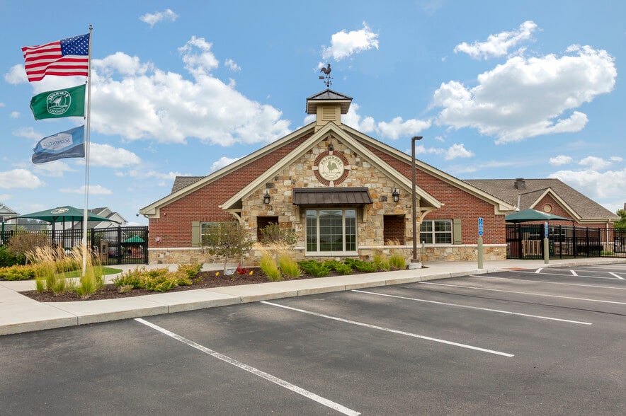 15455 Embry Path, Apple Valley, MN for sale - Primary Photo - Image 1 of 1