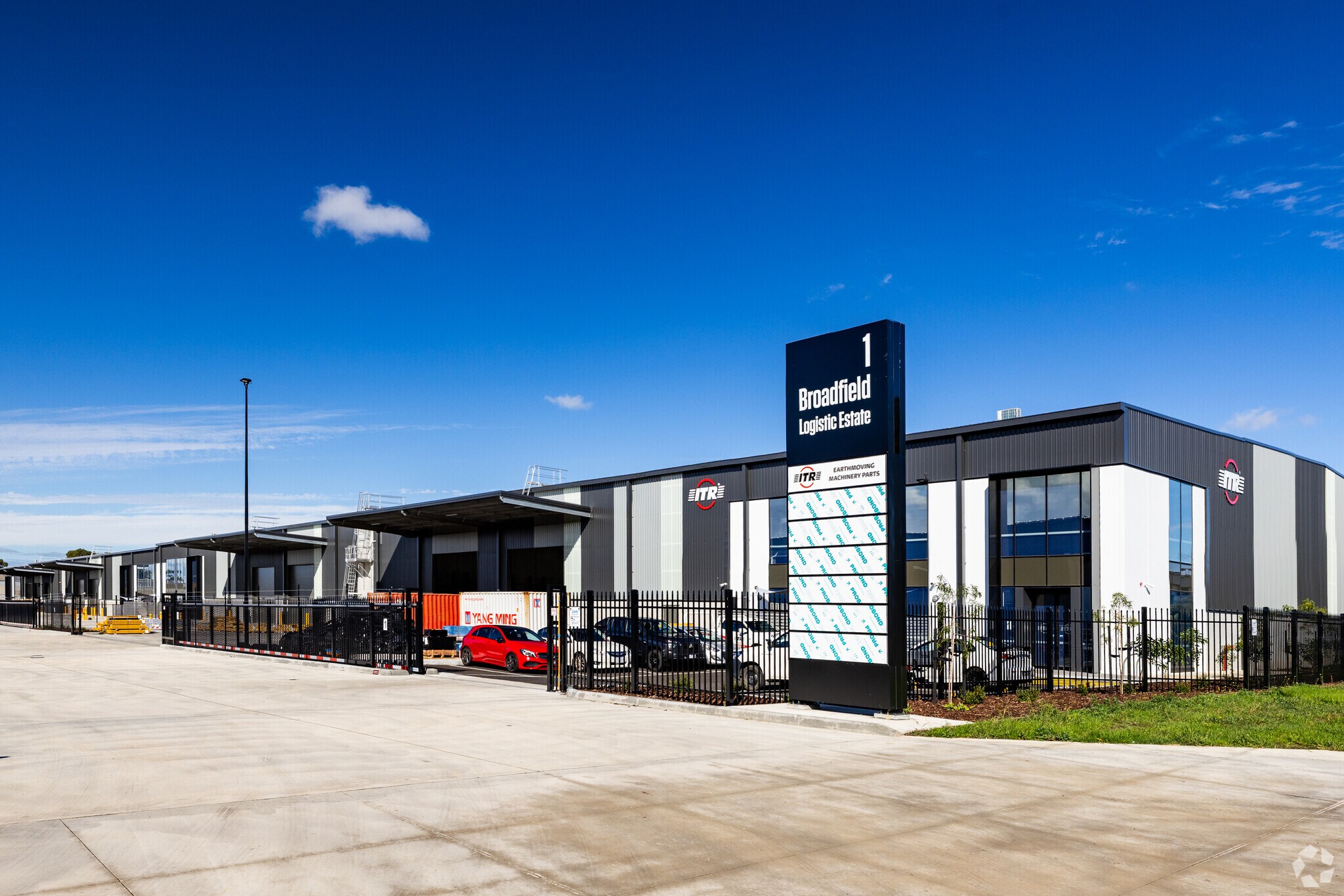 1 Broadfield Rd, Broadmeadows for lease Primary Photo- Image 1 of 6