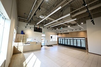 28 Strathmoor Dr, Sherwood Park, AB for lease Interior Photo- Image 2 of 8