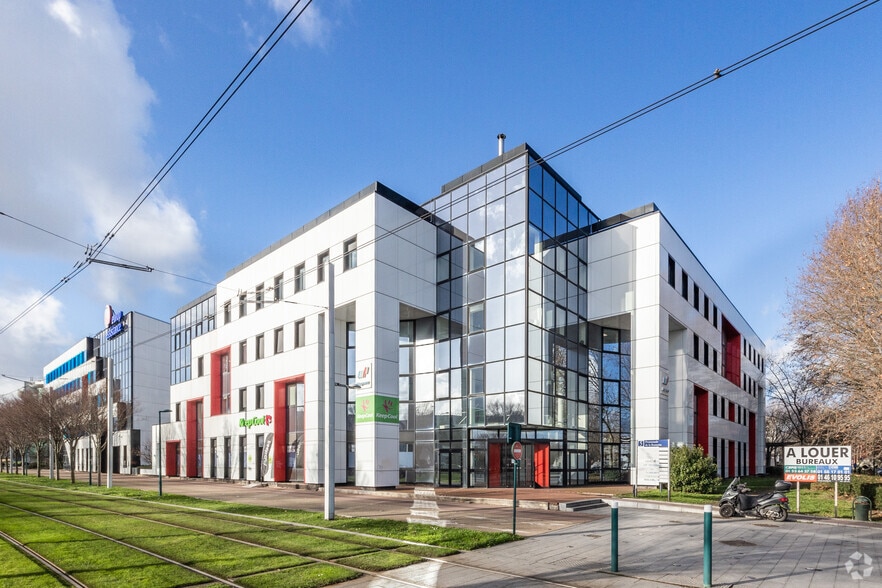 3-5 Promenade De La Bonnette, Gennevilliers for lease - Building Photo - Image 2 of 5