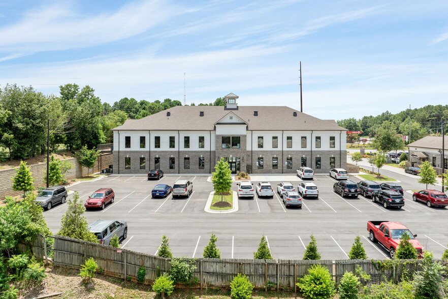 2372 E University Dr, Auburn, AL for lease - Building Photo - Image 2 of 8