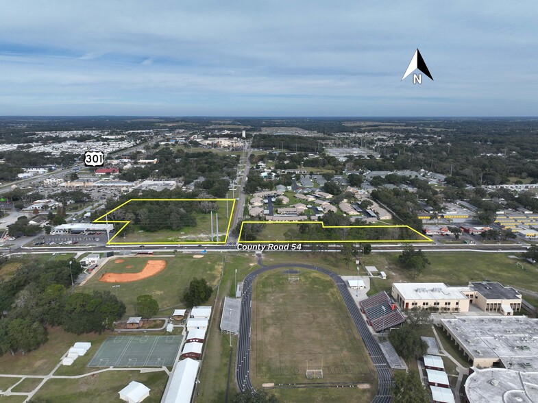 Eiland Blvd (CR 54) and Dairy Road (NE and NW corn, Zephyrhills, FL for sale - Building Photo - Image 1 of 15