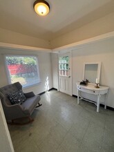 5346 College Ave, Oakland, CA for lease Interior Photo- Image 1 of 3