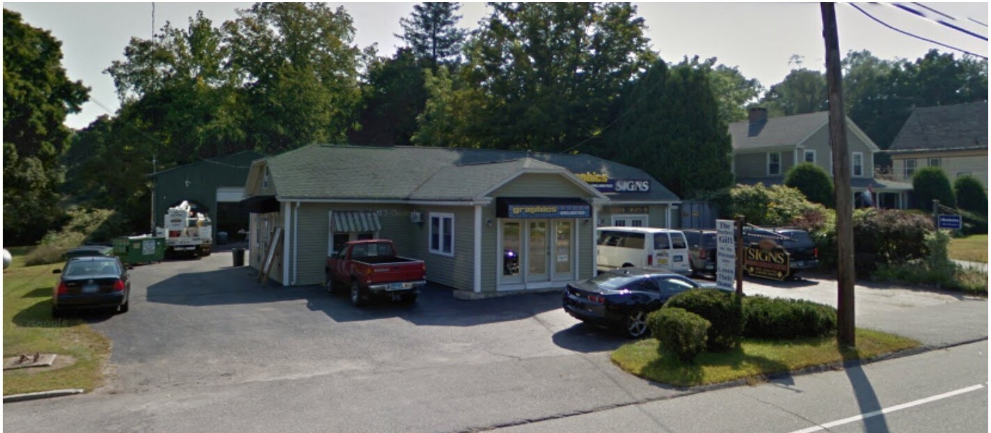 30 Putnam Rd, Pomfret Center, CT 06259