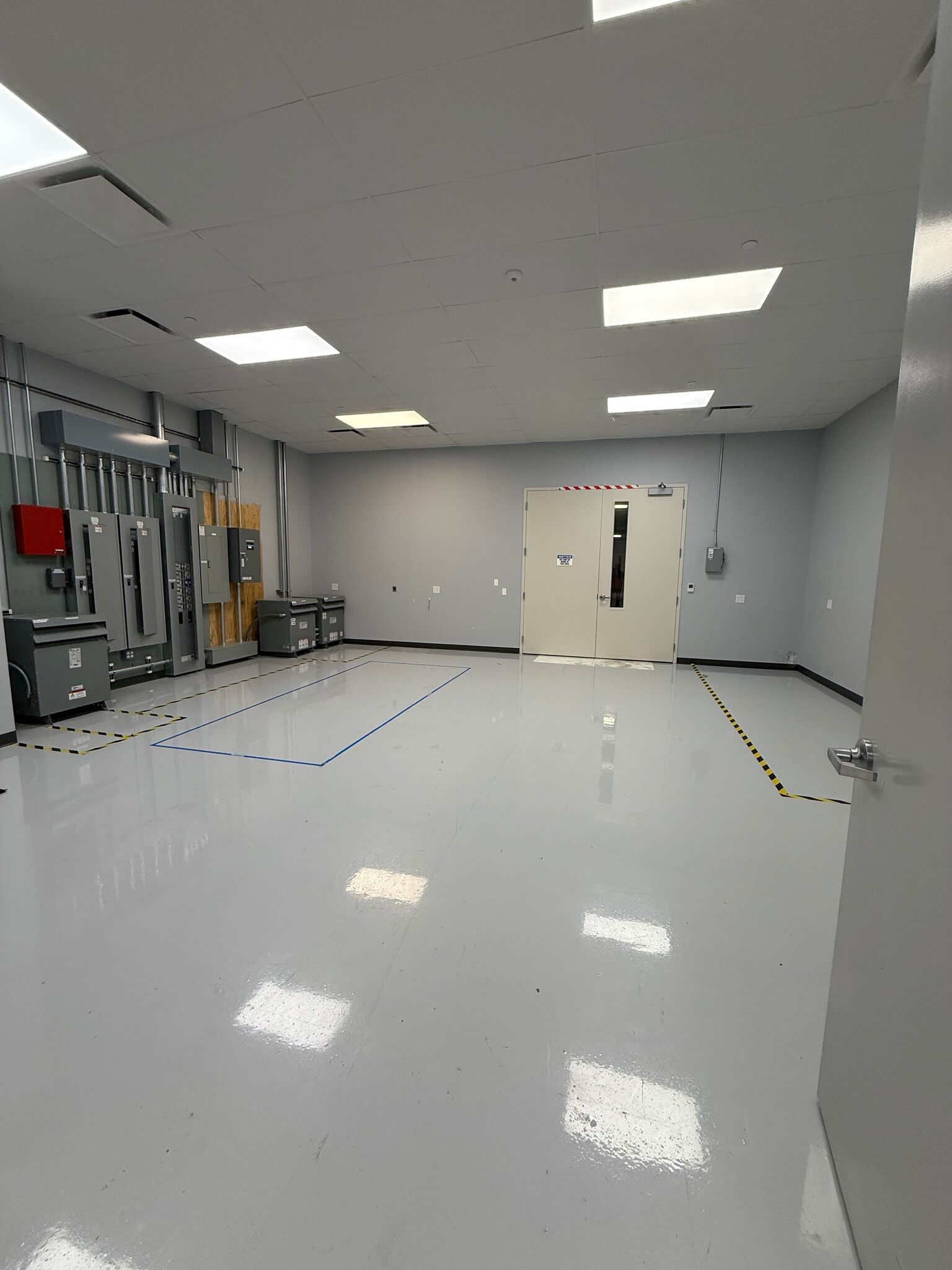 75 Sylvan St, Danvers, MA for lease Interior Photo- Image 1 of 10