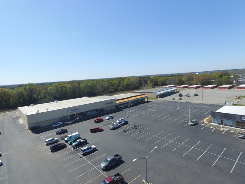 613 Central Dr, Dublin, GA for lease - Building Photo - Image 3 of 15