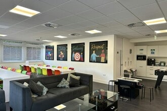 Riverside, Wooburn Green for lease Interior Photo- Image 2 of 7