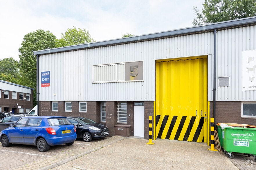 Longfield Rd, Tunbridge Wells for lease - Building Photo - Image 1 of 9
