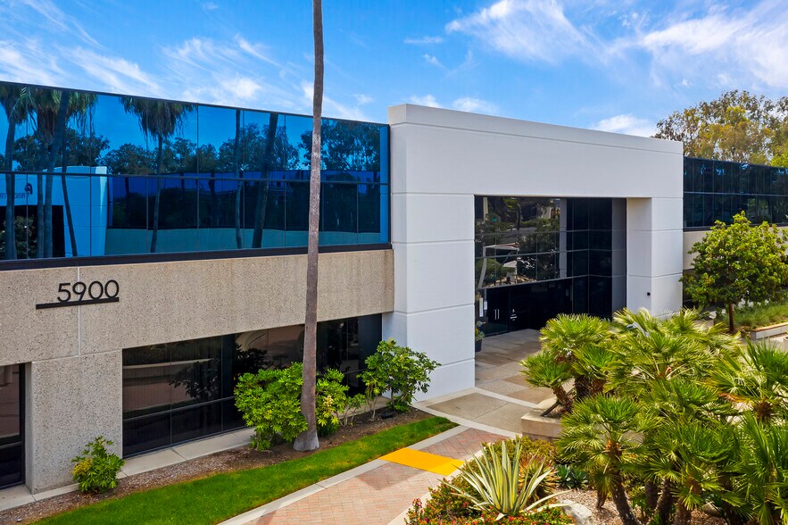 5900 La Place Ct, Carlsbad, CA for lease - Primary Photo - Image 1 of 27