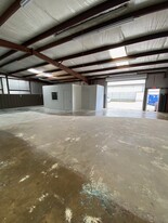 3530 Pinemont Dr, Houston TX - Warehouse